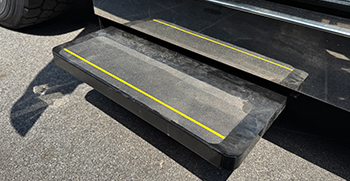 Power Slide-Out Steps (6 Door):